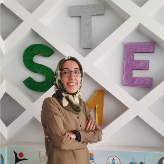 STEM Eğitmeni Şeyma CAN