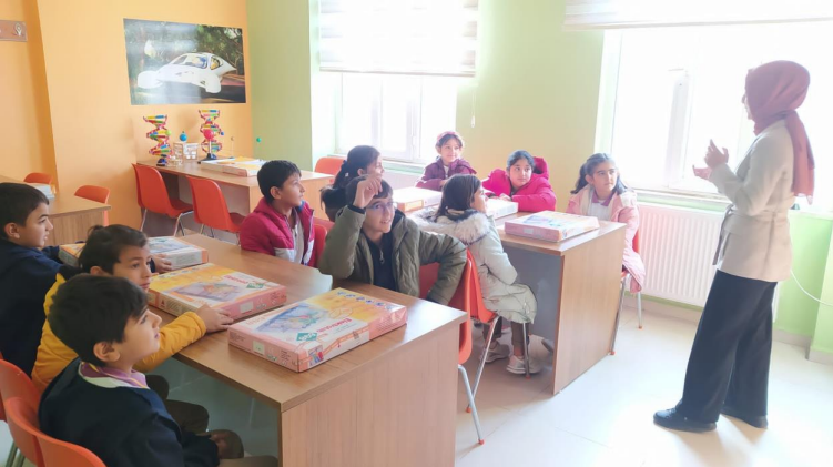 YARIYIL TATİLİ STEM KAMPI